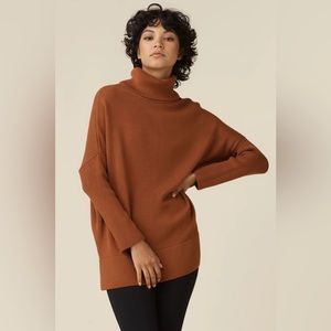 Vetta Capsule: The Oversized Sweater in Terracotta (XL)